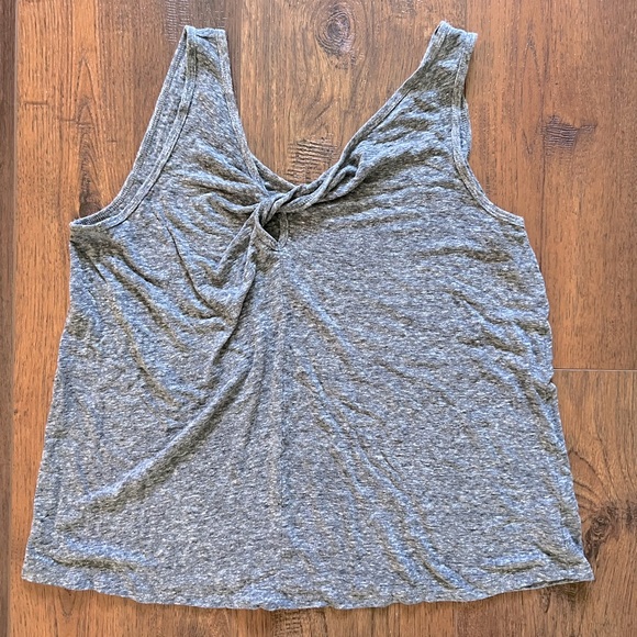 3/$10 Old Navy Gray Twist Front Tank Top - Picture 1 of 3